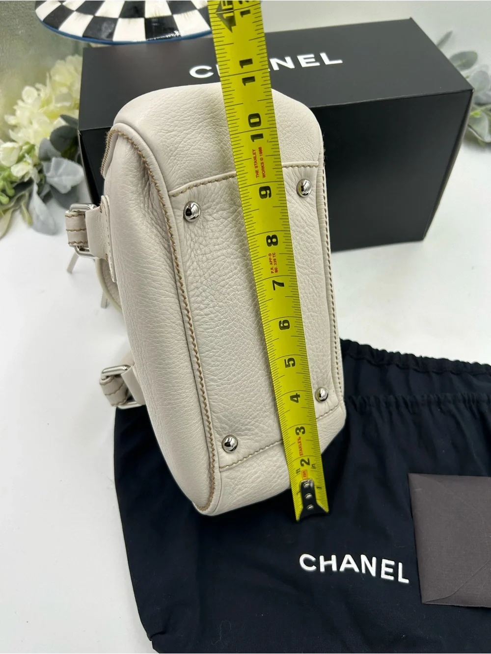 Women Chanel, LAX Cream pebbled grain leather bowler bag series 8 made in Italy